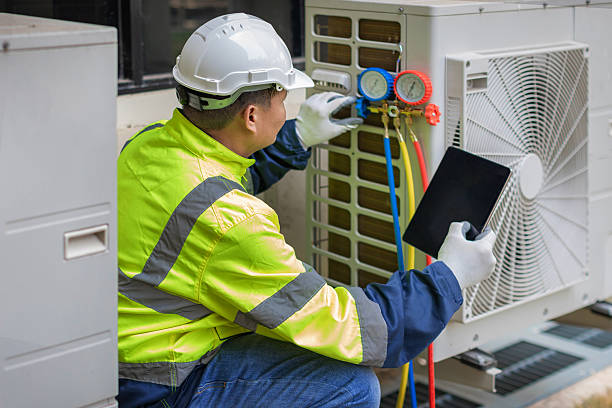 Professional Heat Pump Repair technician working in Keezletown, VA